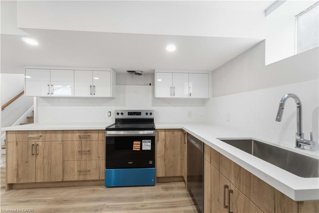 Unit 3 - 124 Mcelroy Road E, Hamilton 4