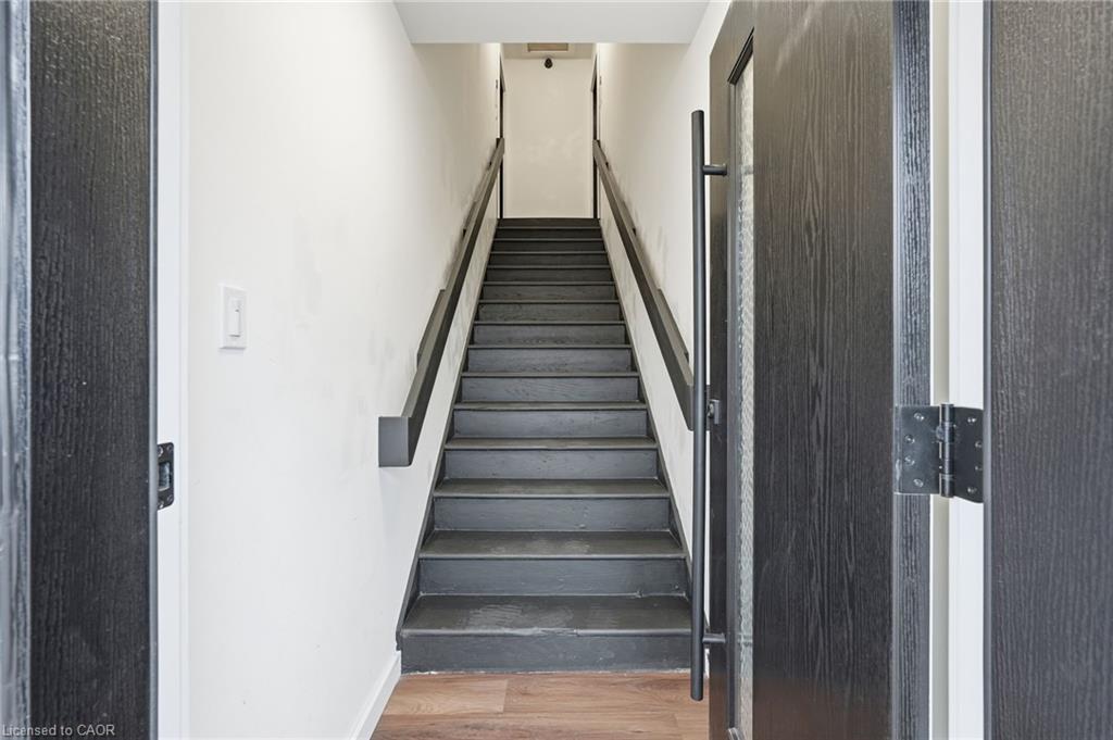 Unit 3 - 4876 Simcoe Street, Niagara Falls 3