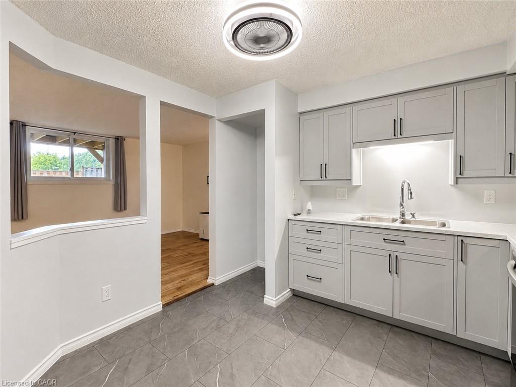 Unit 402 - 266 Overlea Drive, Kitchener 4