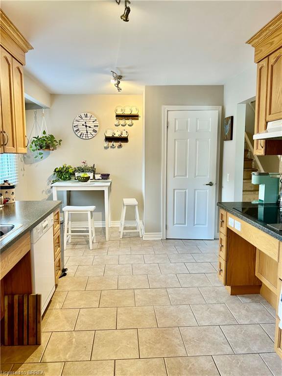 Unit upper - 130 Brantwood Park Road, Brantford 3