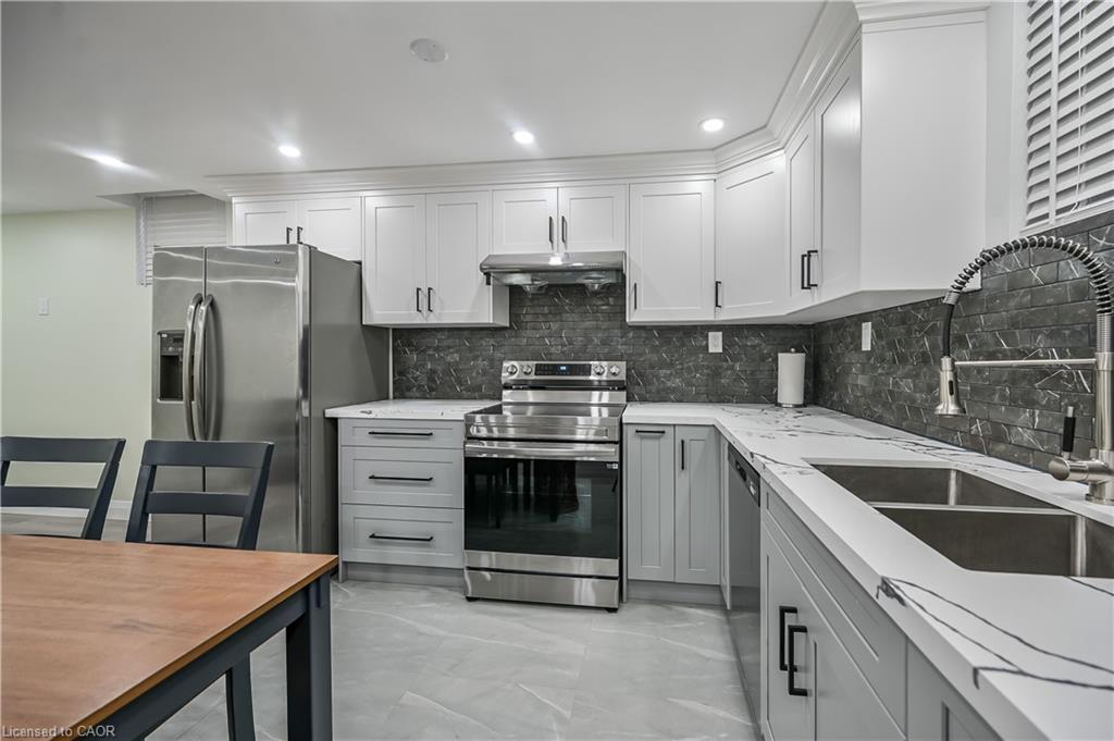 Unit Lower Lvl - 31 Joseph Court, Hamilton 4