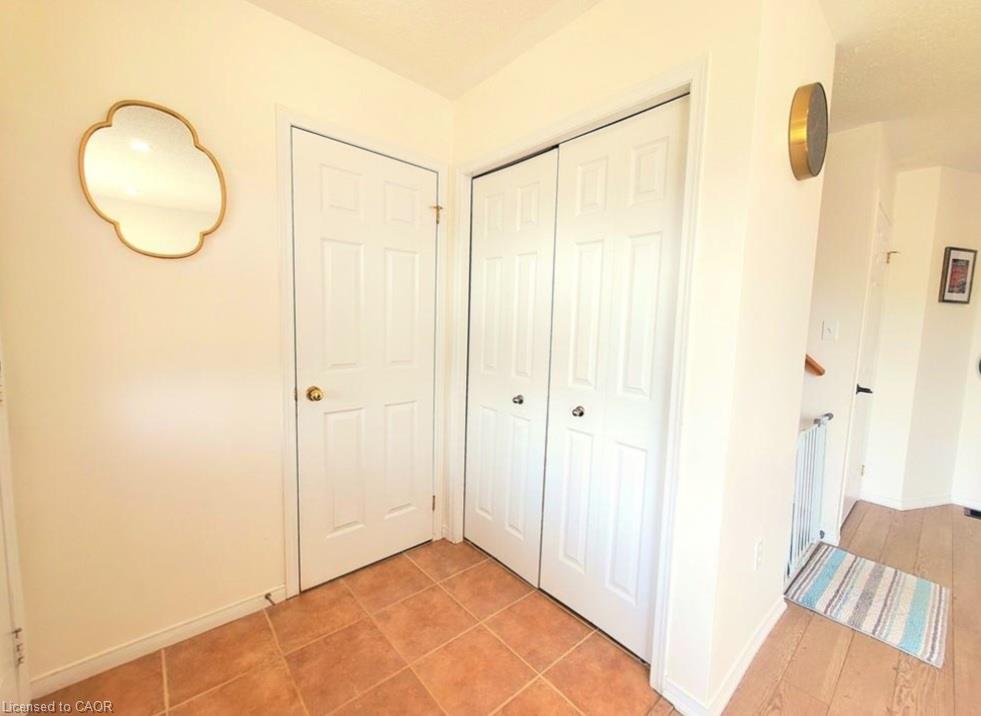 559 Victoria Road, Guelph 3