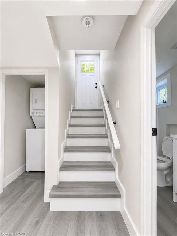 Unit LOWER - 264 Thayer Avenue, Hamilton 3