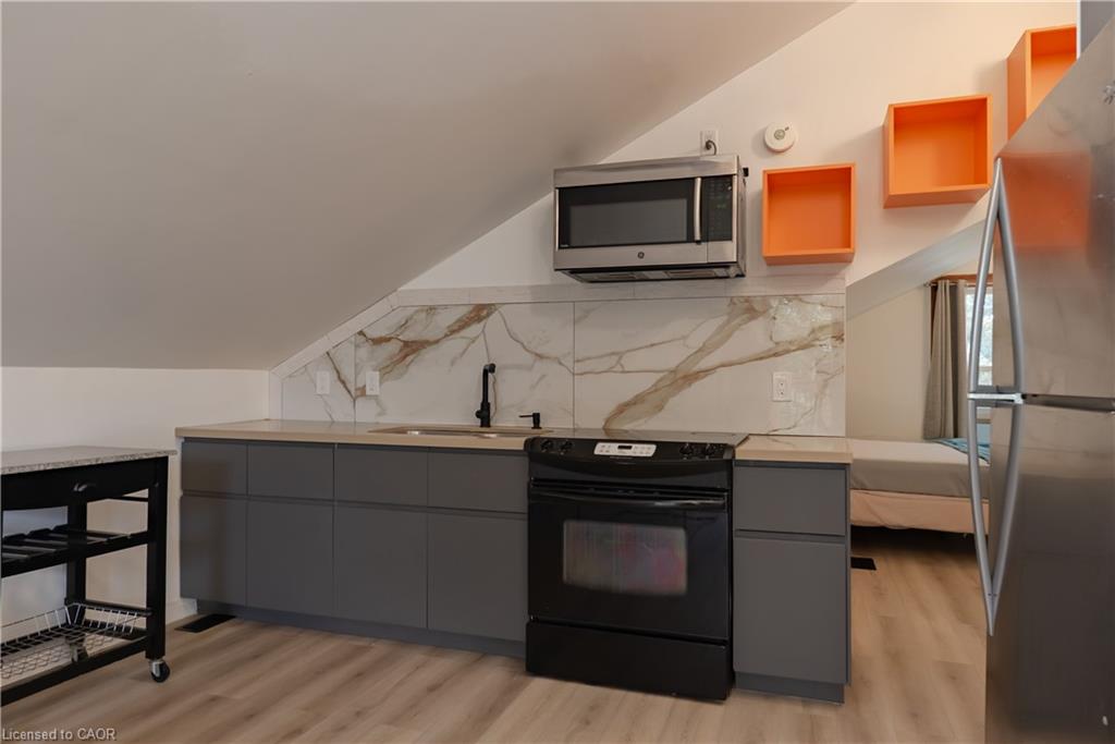 Unit Upper - 57 Rupert Court, Hamilton 2