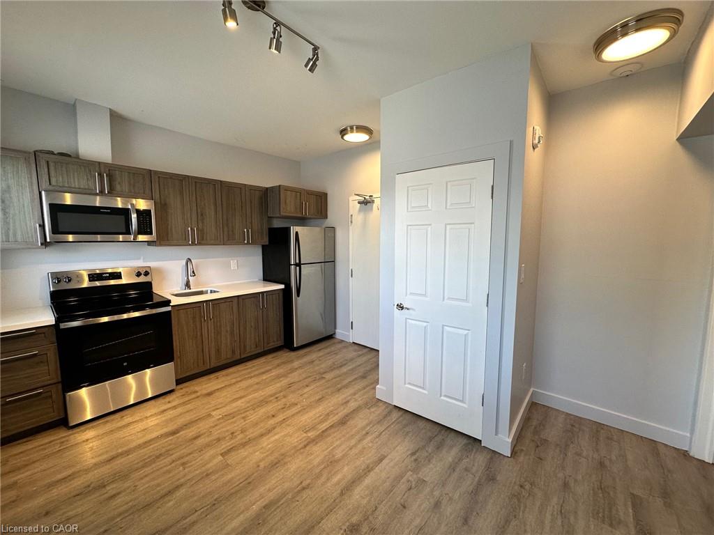 Unit 203 - 161 Wellington Street N, Hamilton 2