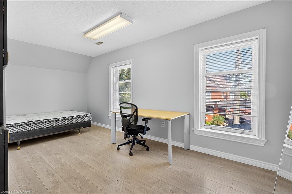 43 Dupont Street E, Waterloo 2