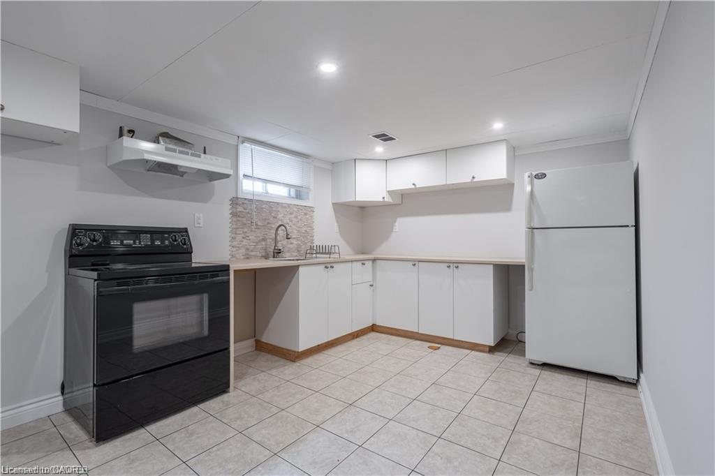 Unit Basement - 101 Ivon Avenue, Hamilton 5