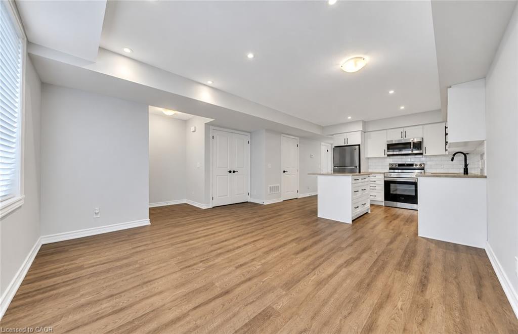 Unit 11 - 235 Chapel Hill Drive, Kitchener 4