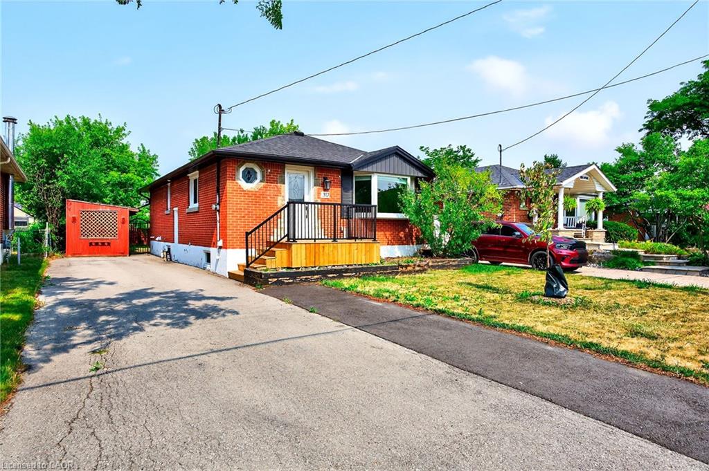 Unit Lower - 312 East 45th Street, Hamilton 2