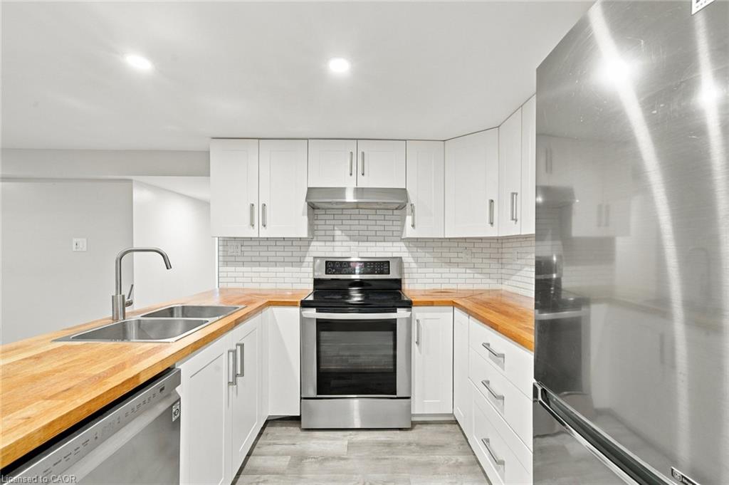 Unit LOWER - 1052 Fennell Avenue E, Hamilton 3