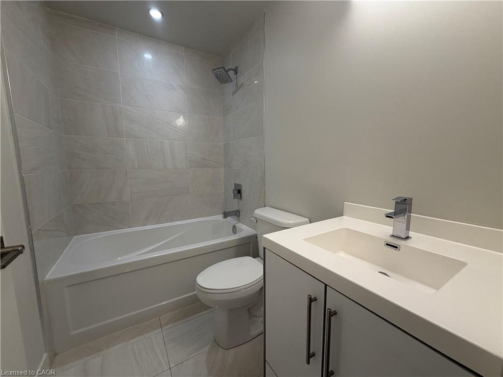 Unit 304 - 2087 Fairview Street, Burlington 5