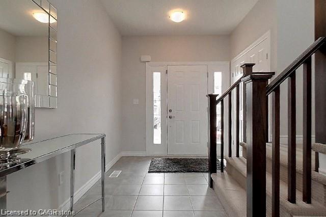 215 Maple Bush Drive, Cambridge 3