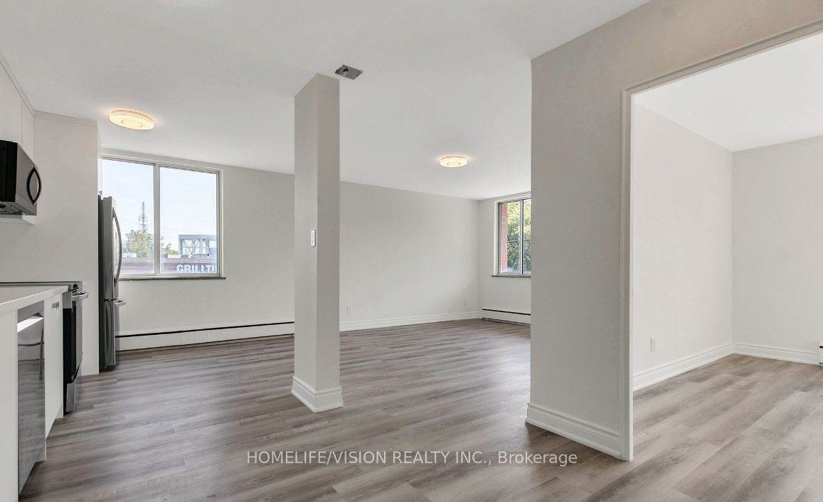 Unit 12 - 18 Kenrae Road, Toronto 2