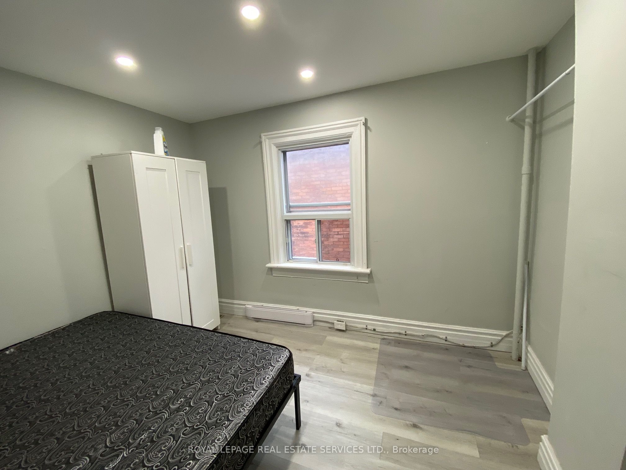 Unit 203 - 206 Carlton Street, Toronto 2