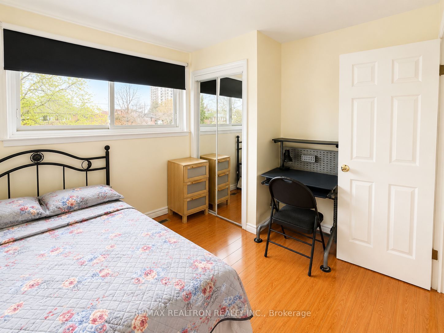 Unit B - 7 Fontainbleau Drive, North York 2