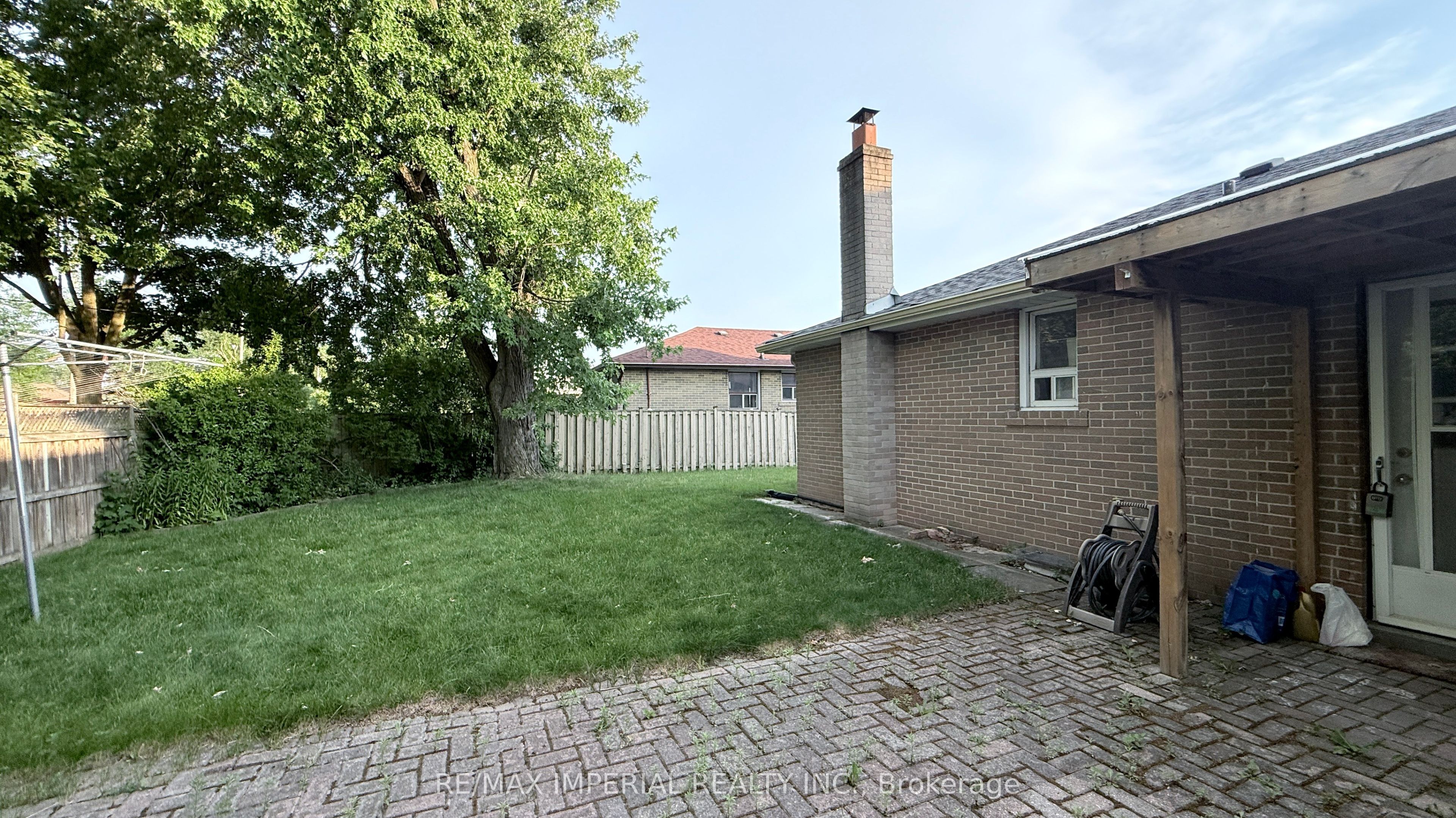 95 Pleasant View Drive, North York 4