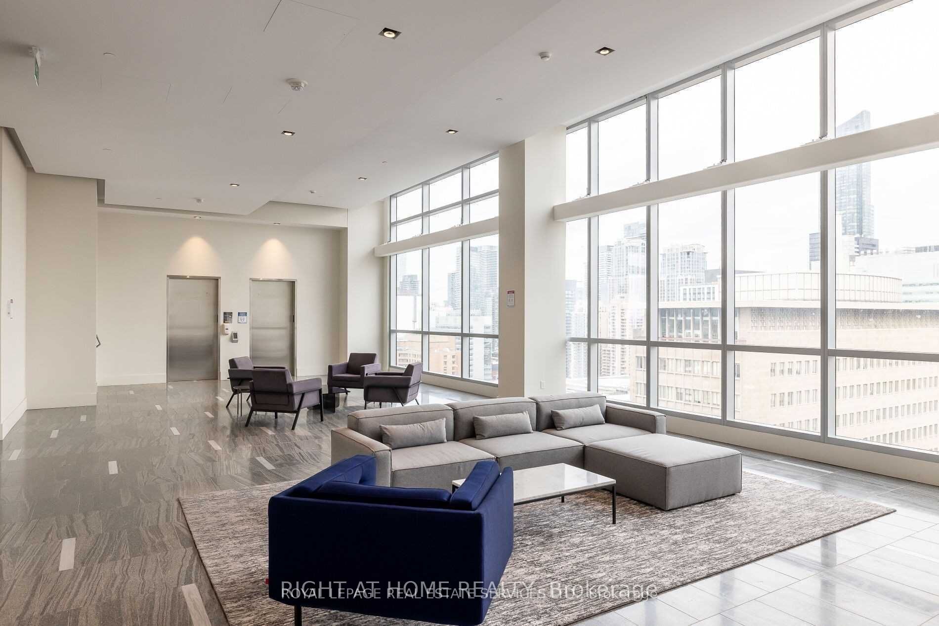 Unit 2703 - 488 University Avenue, Toronto 4