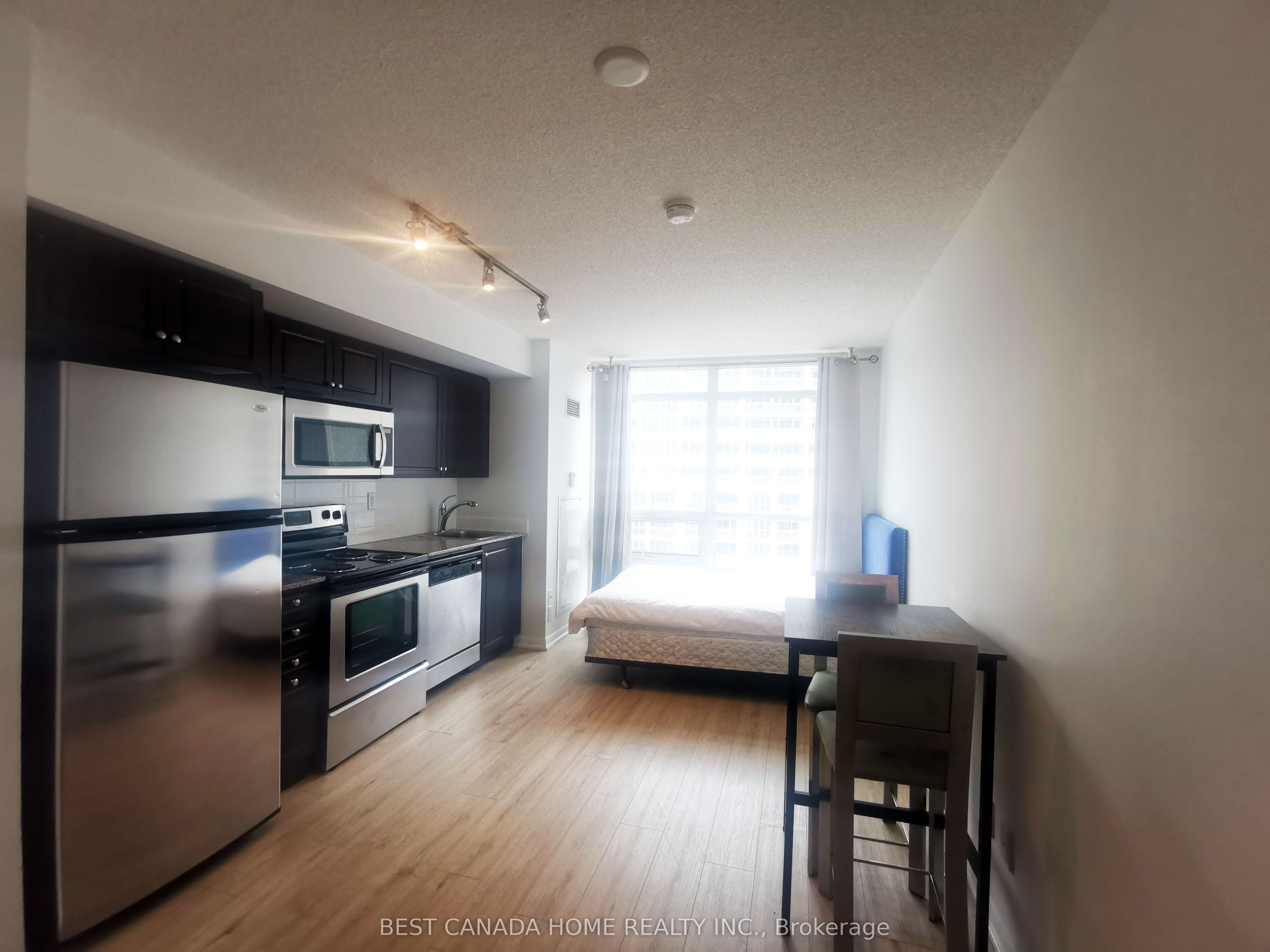 Unit 675 - 209 Fort York Boulevard, Toronto 2