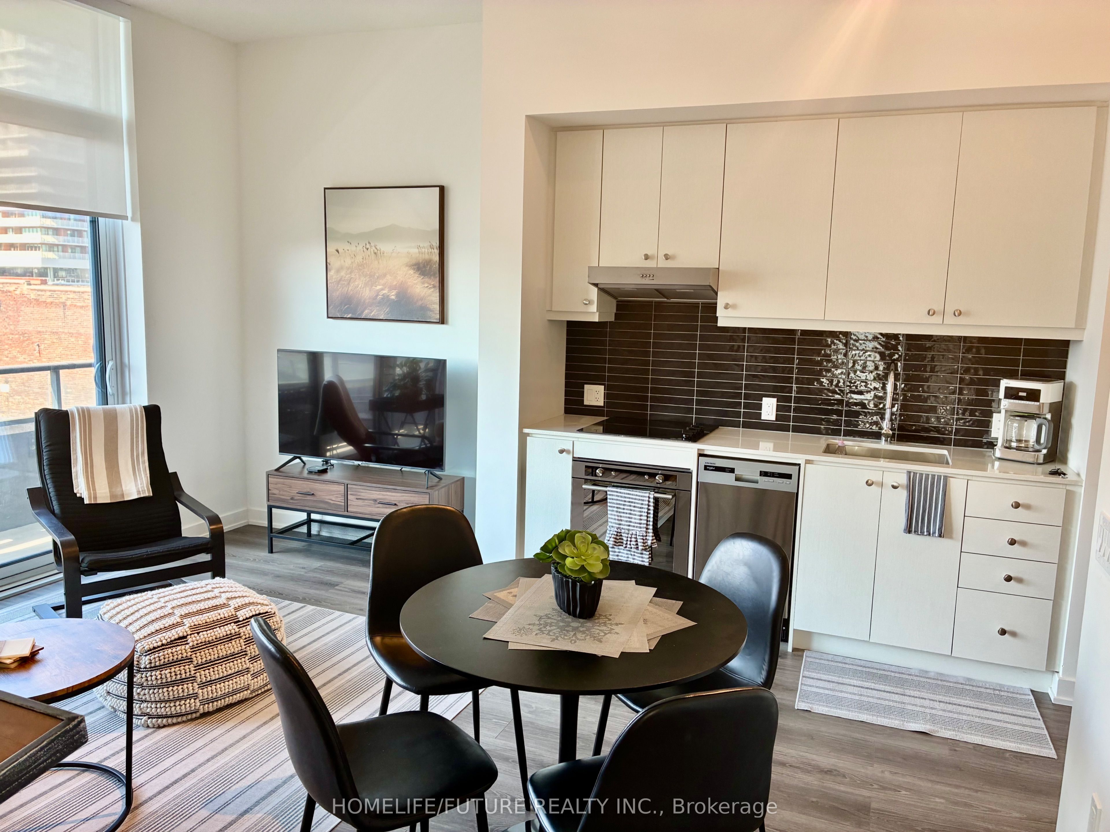 Unit 610 - 9 Tecumseth Street, Toronto 4