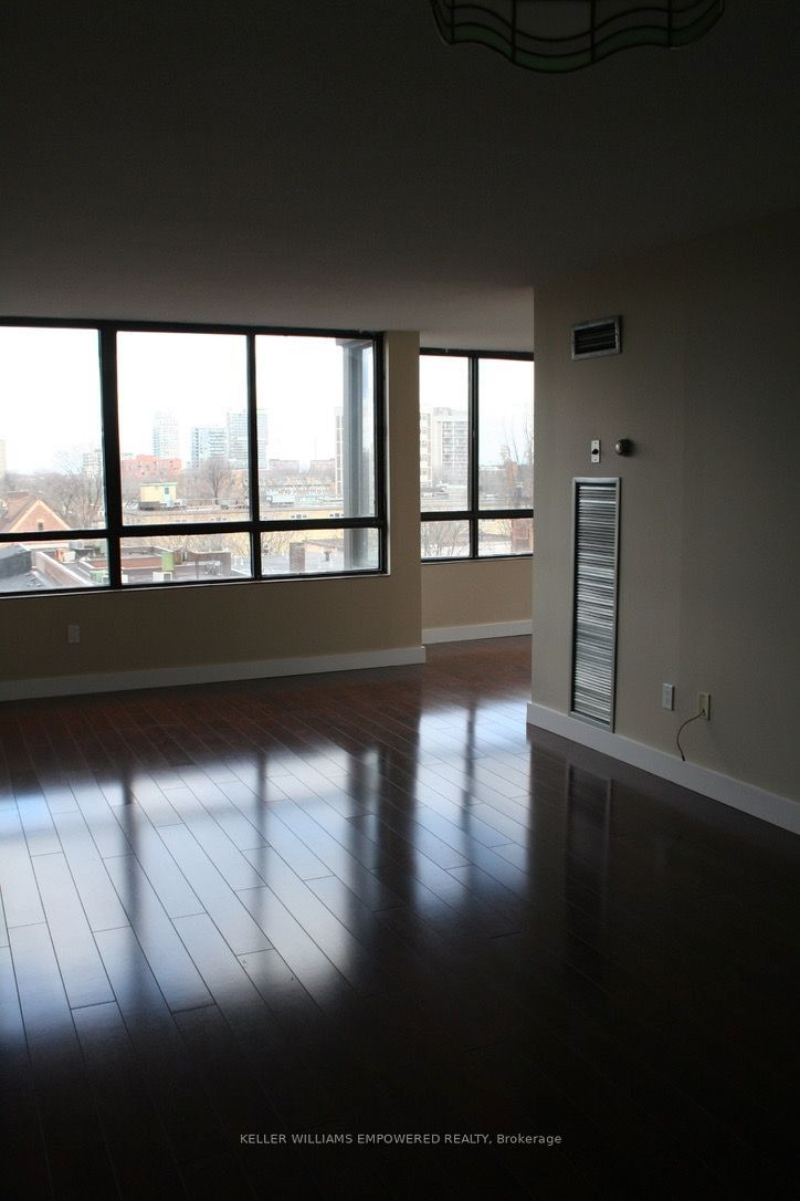 Unit 609 - 117 Gerrard Street E, Toronto 2