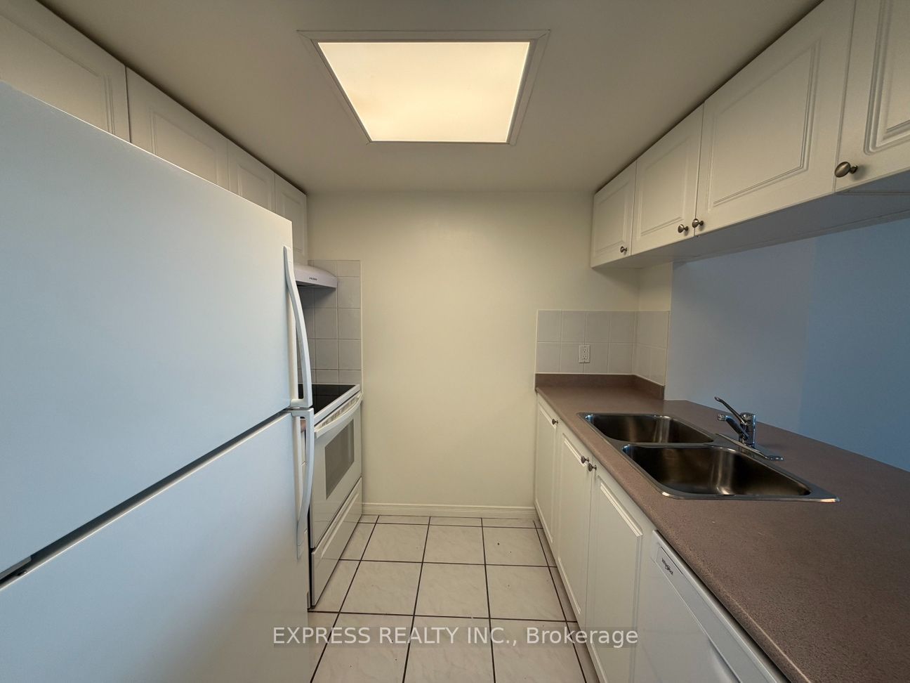 Unit 1902 - 8 Hillcrest Avenue, North York 2