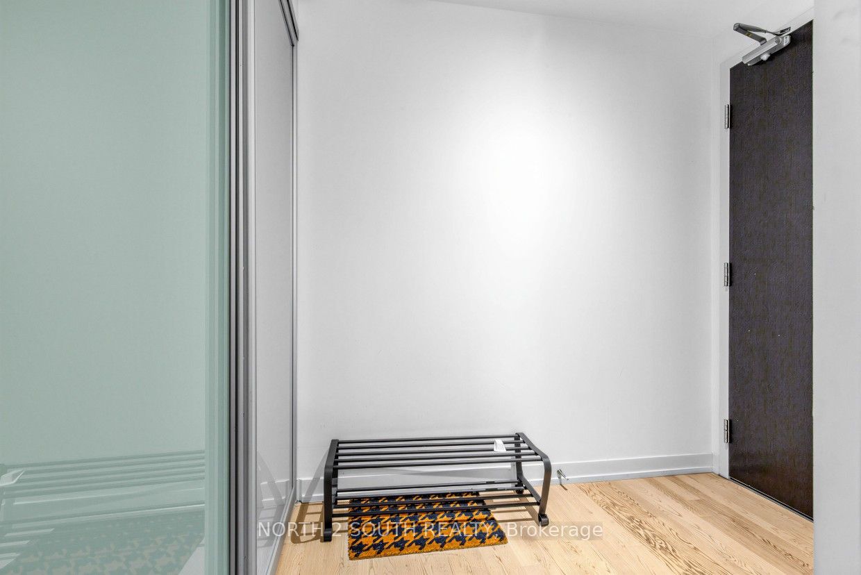 Unit 225 - 95 Bathurst Street, Toronto 2