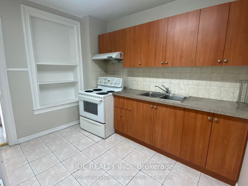 Unit Main Floor - 593 Bathurst Street, Toronto 2