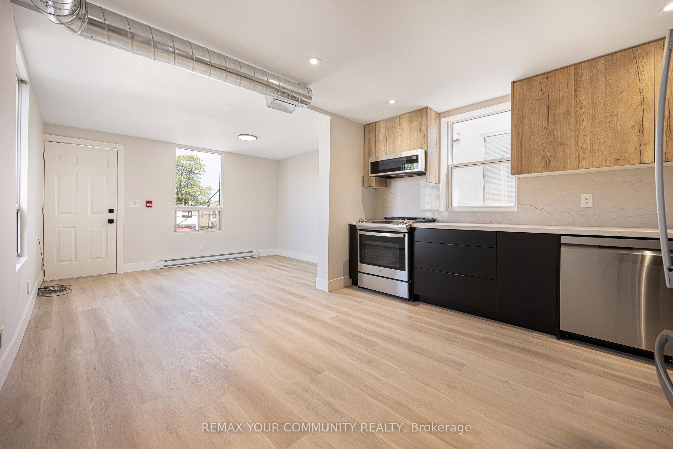 Unit 3 - 1146 College Street, Toronto 4