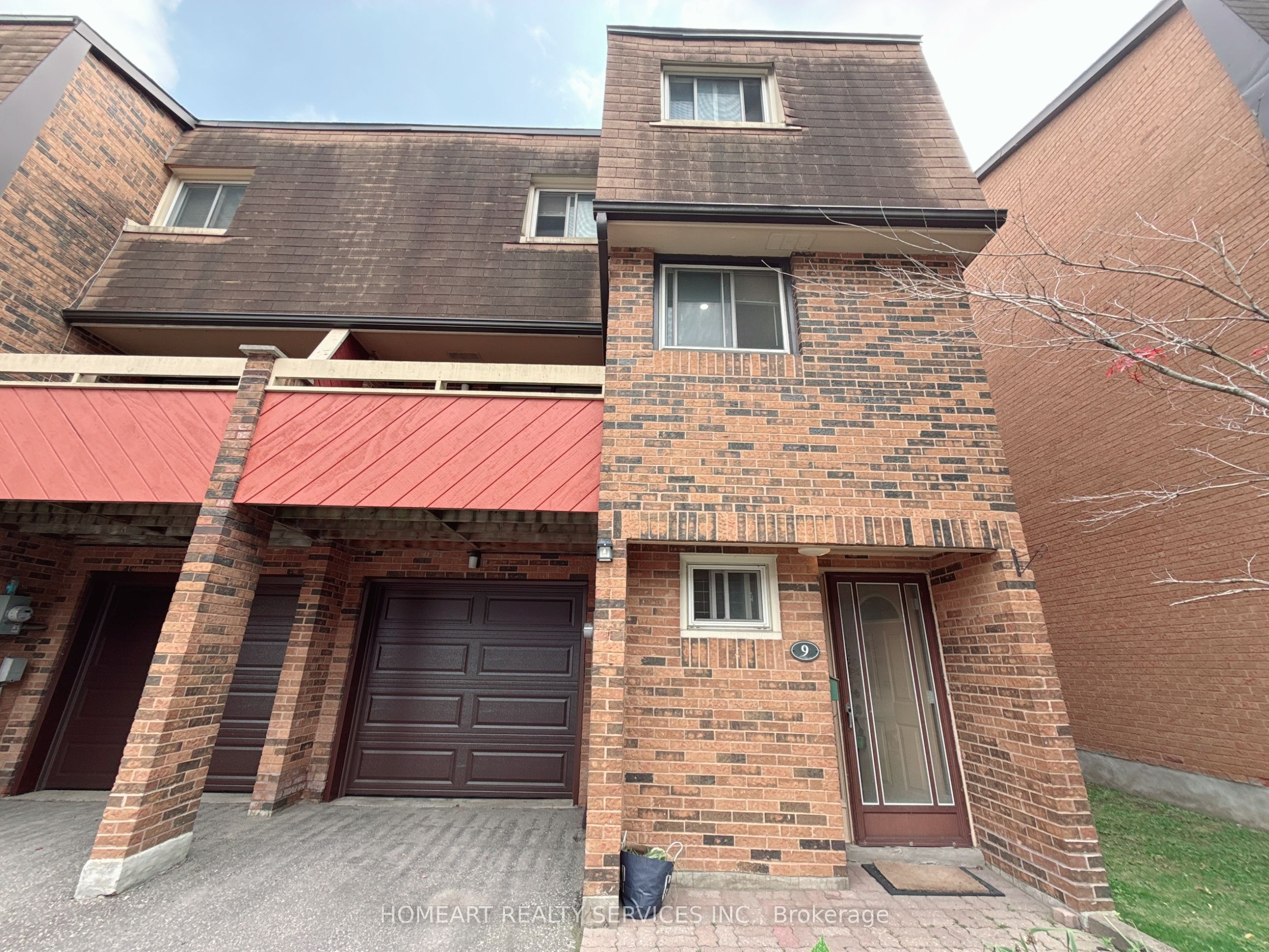 9 Poets Walkway, North York 2