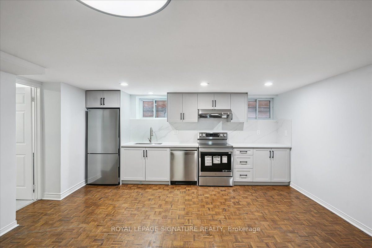 Unit Lower - 12 Castle View Avenue, Toronto 2