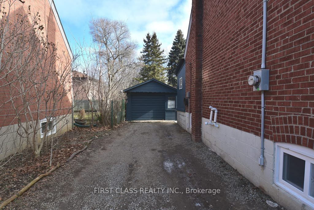 Unit Back - 319 Senlac Road, North York 2