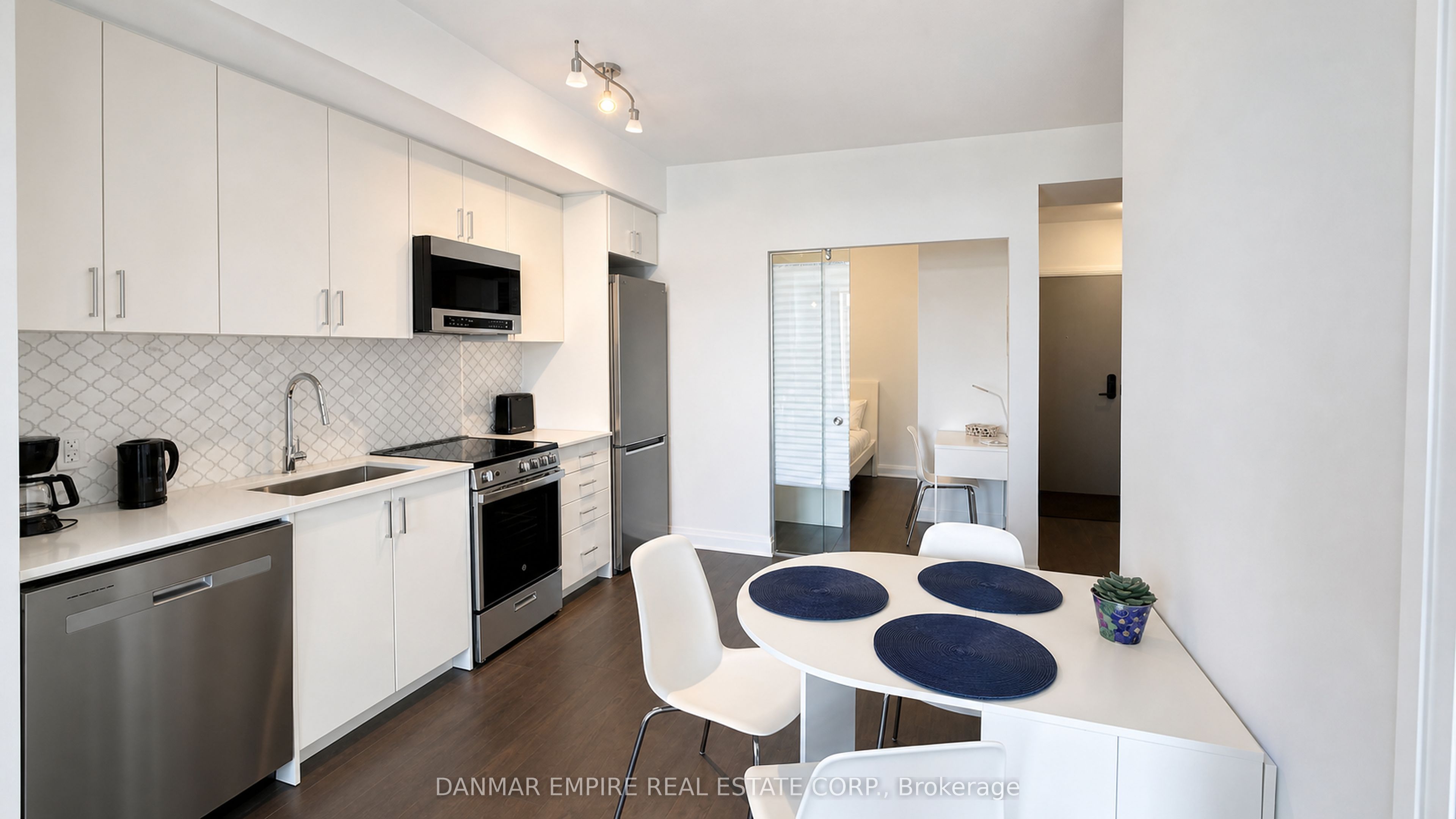 Unit 613 - 700 Sheppard Avenue W, North York 2