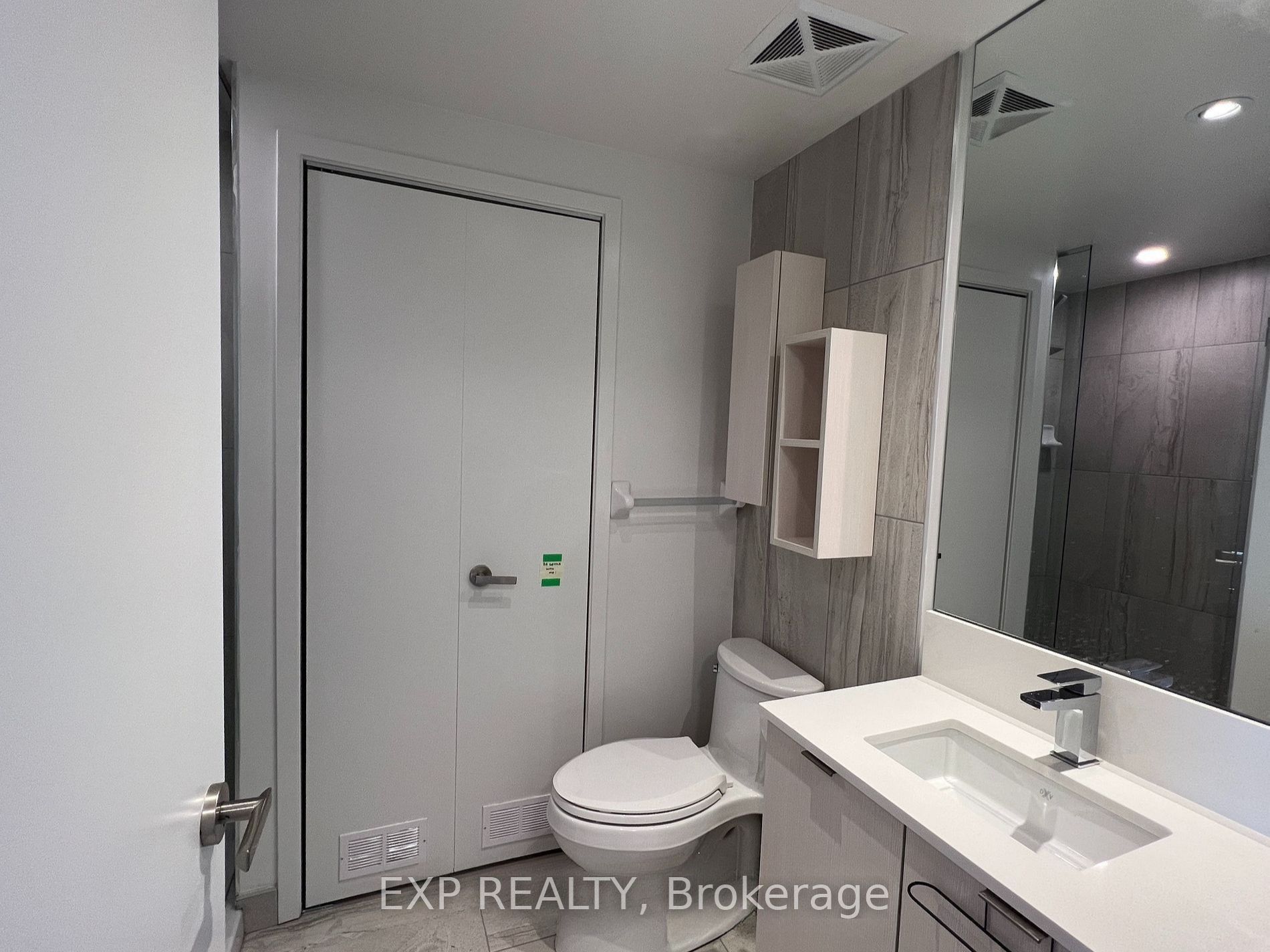 Unit 3213 - 195 Redpath Avenue, Toronto 4