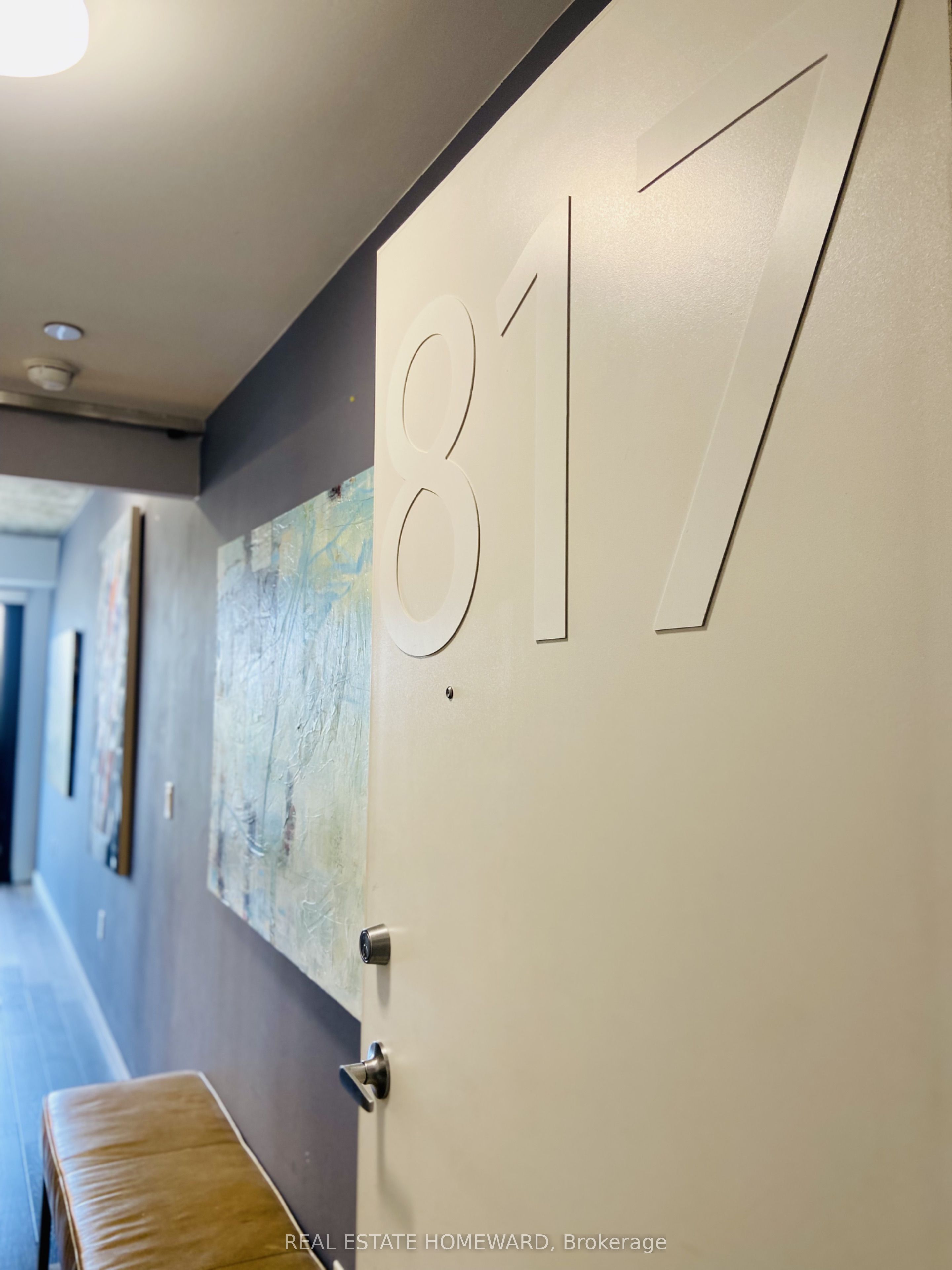 Unit 817 - 51 Trolley Crescent, Toronto 5