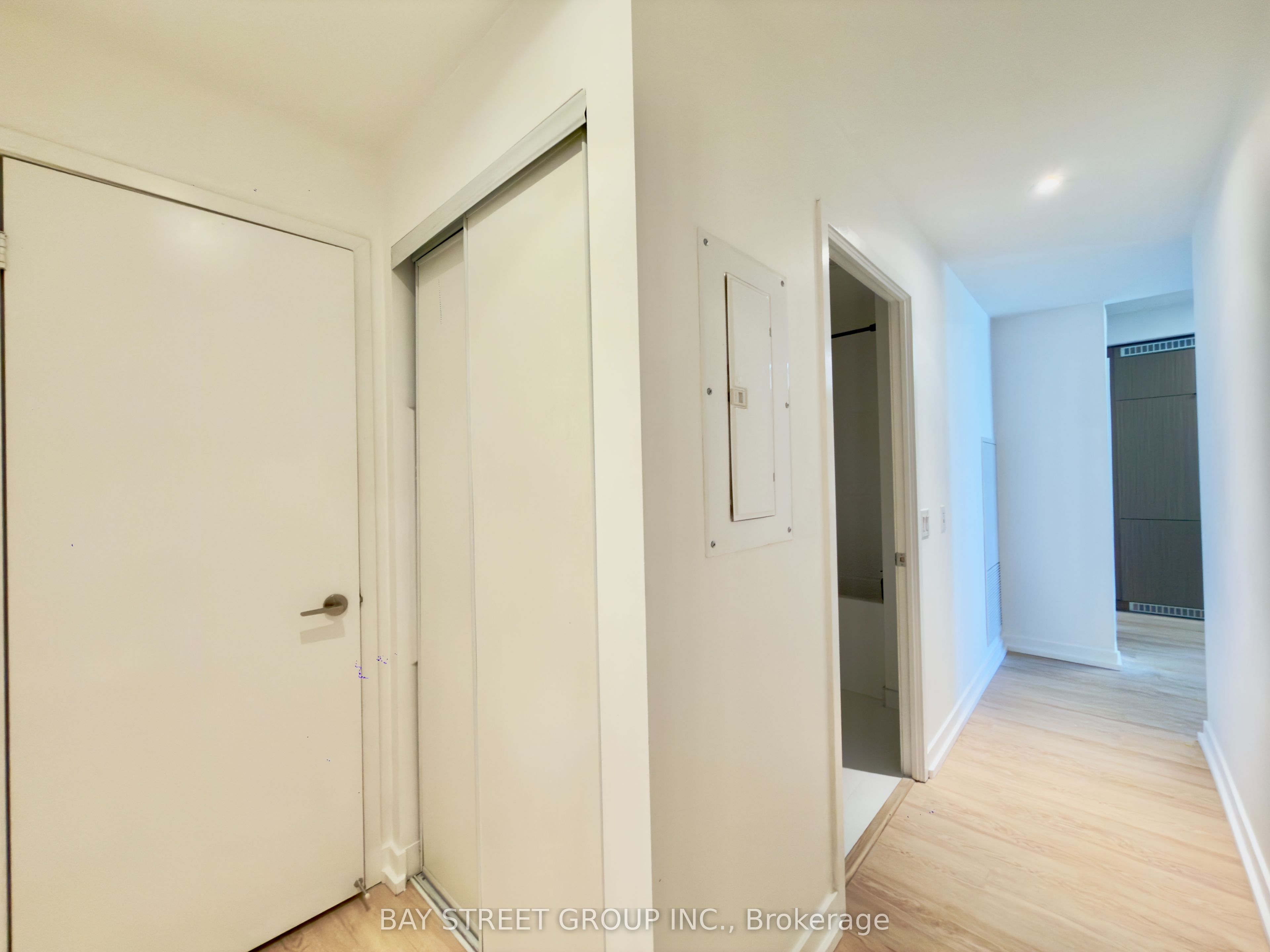 Unit 1119 - 20 Edward Street, Toronto 4