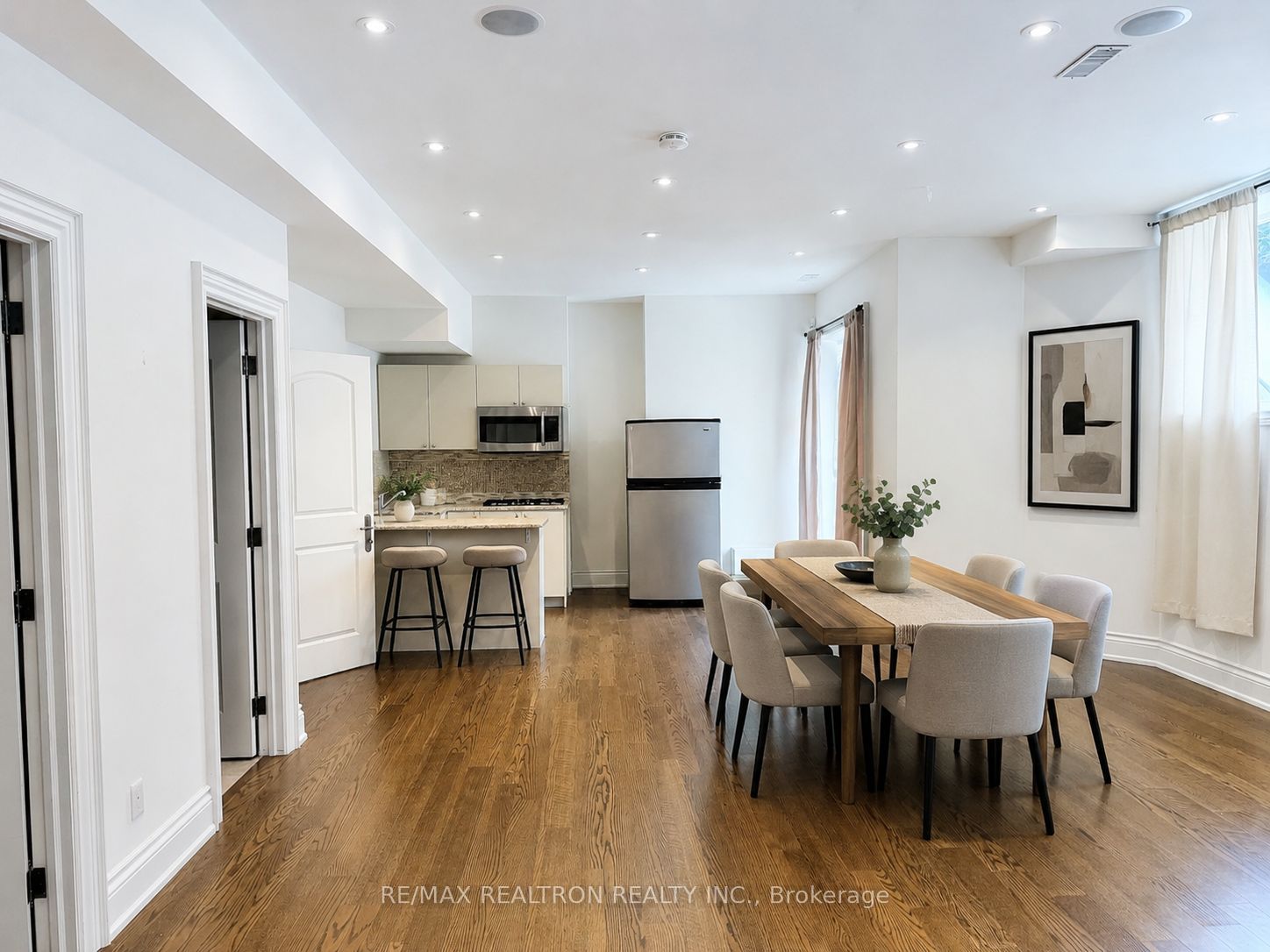 71 Newton Drive, North York 4