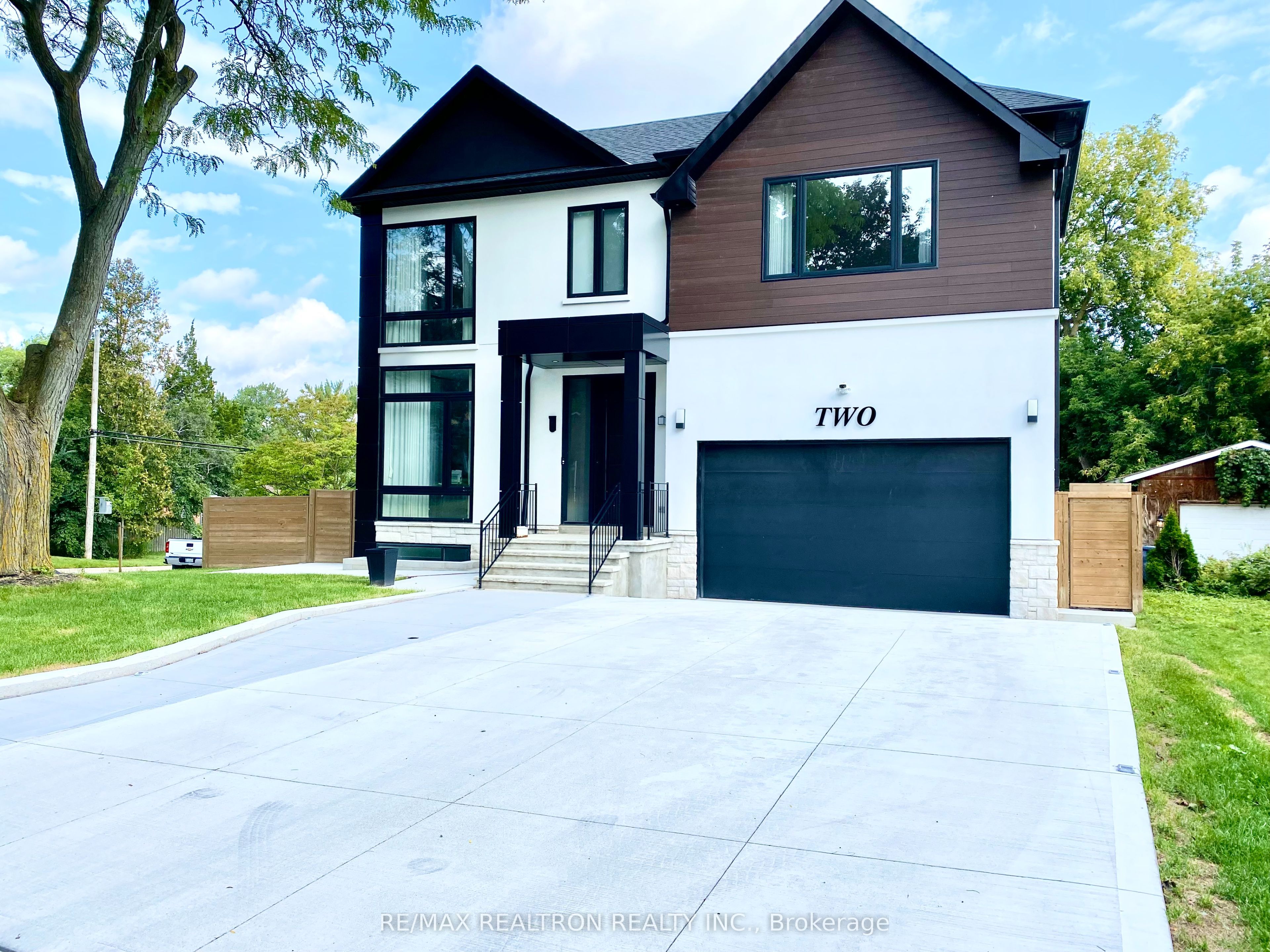 2 North Hills Terrace, North York 2