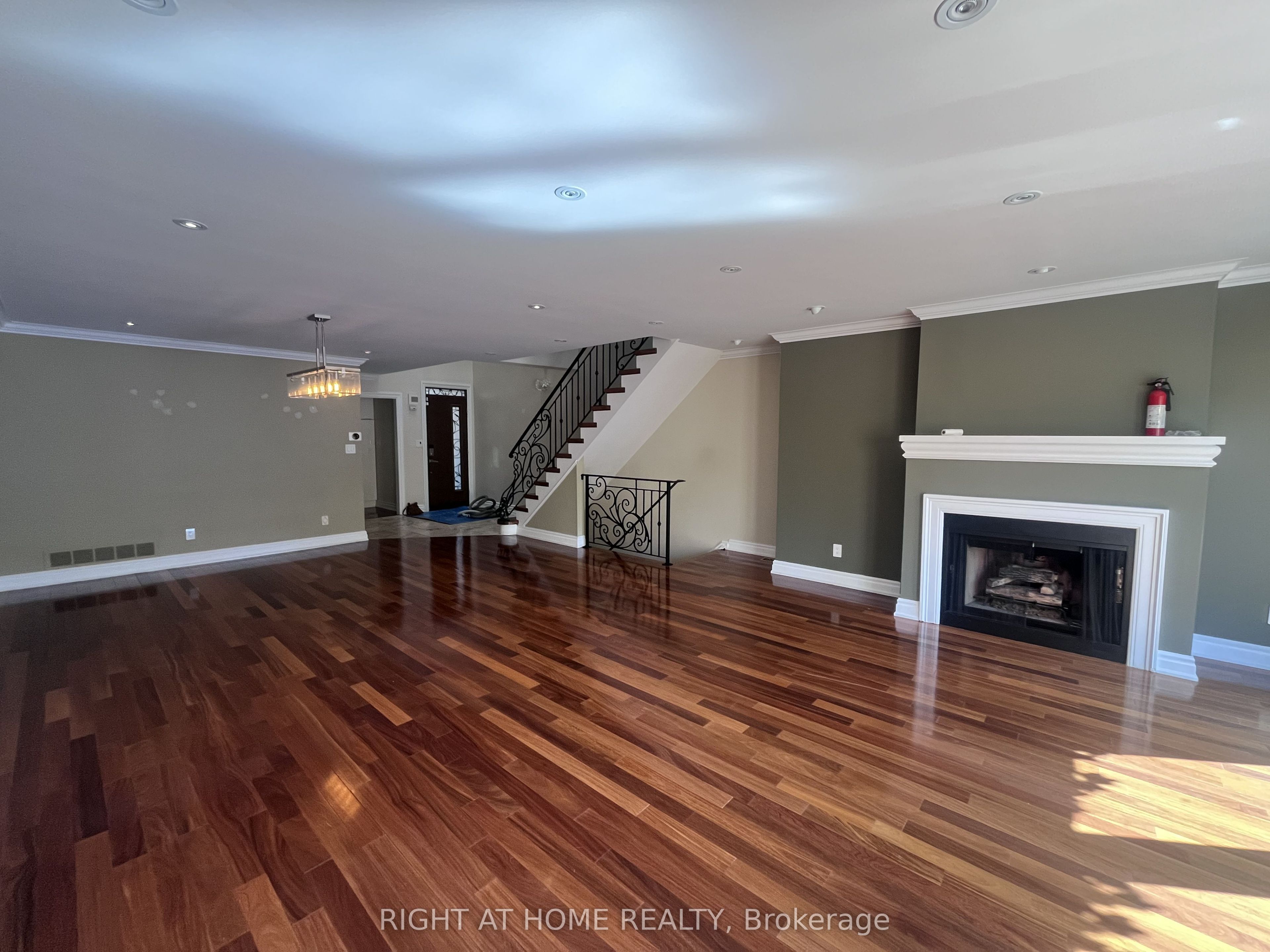 63 Walker Avenue, Toronto 5