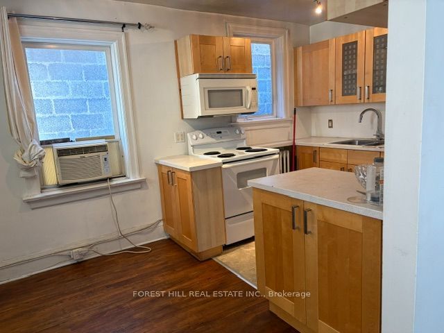 Unit 2 - 398 Spadina Road, Toronto 2