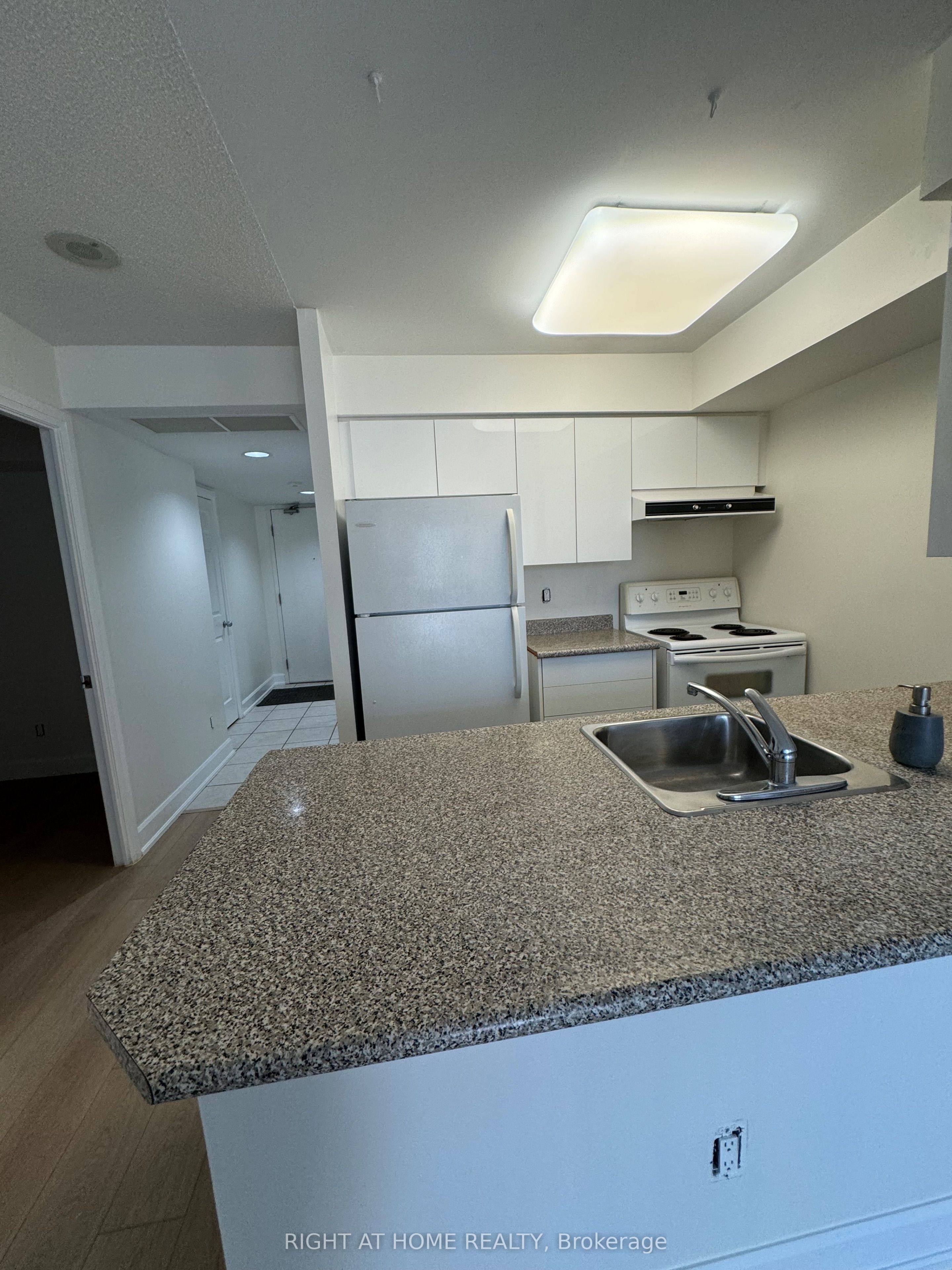 Unit 2015 - 153 Beecroft Road, North York 5