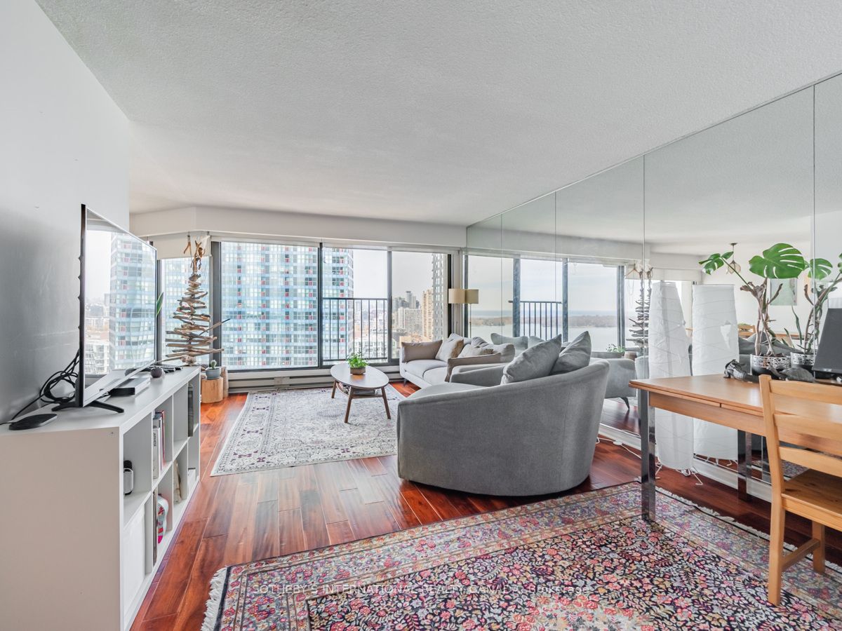 Unit 2204 - 65 Harbour Square, Toronto 4