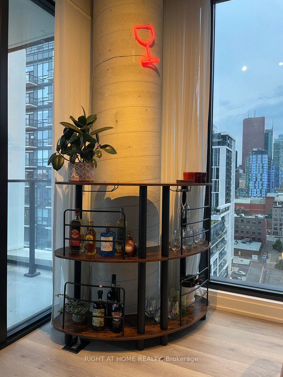 Unit 1308 - 55 Ontario Street, Toronto 3