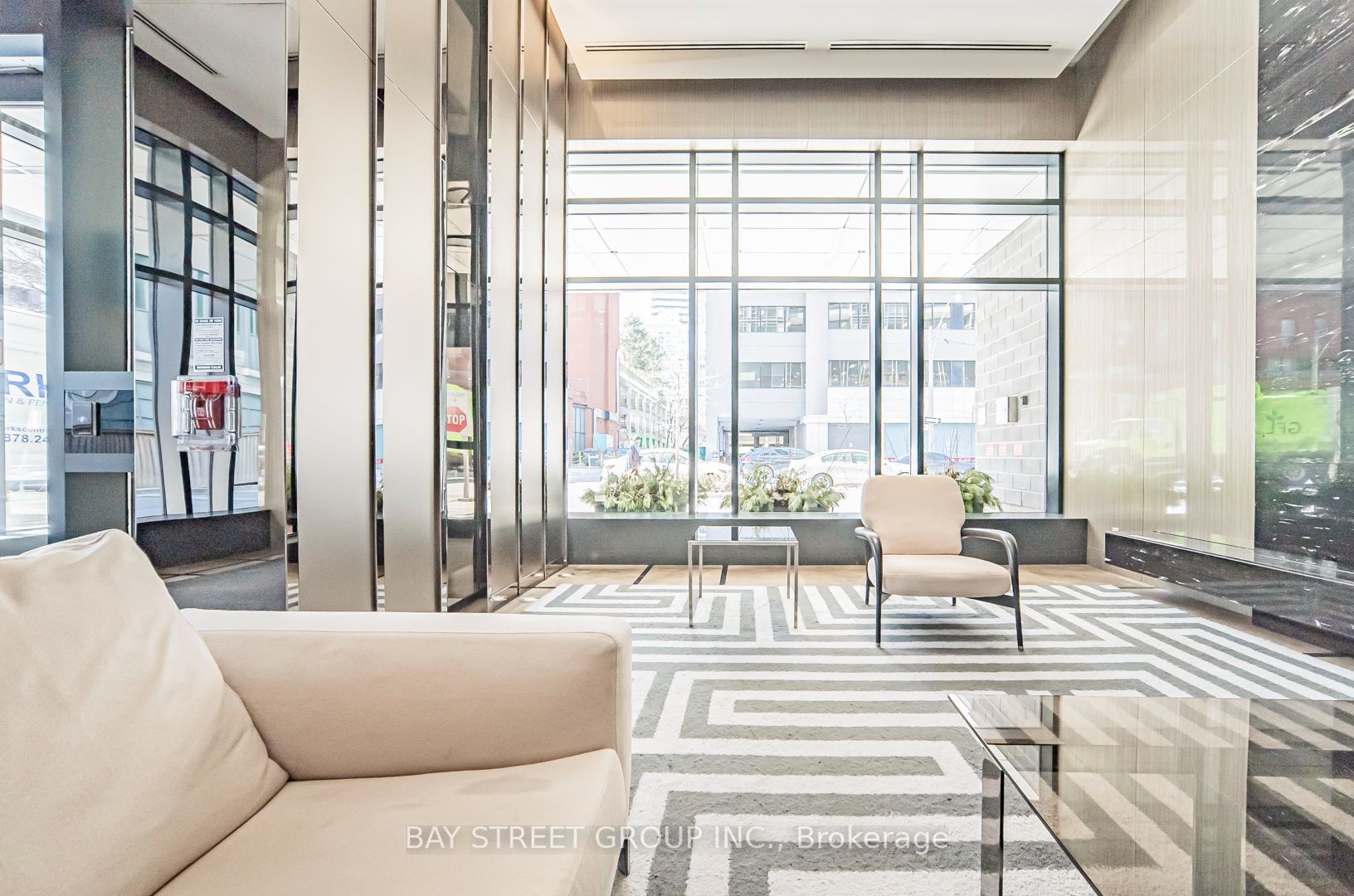 Unit 801 - 89 Dunfield Avenue, Toronto 5