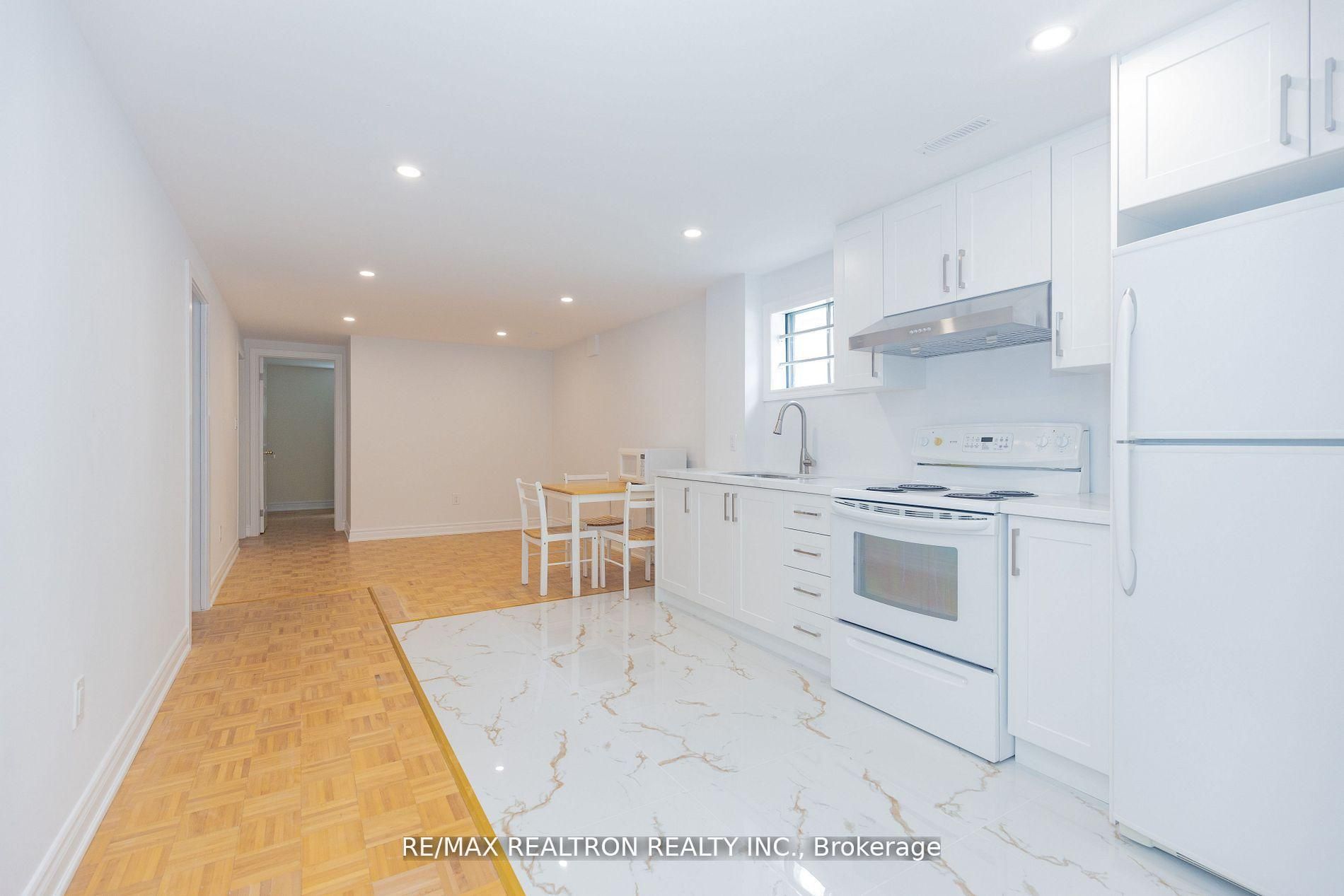 Unit Lower - 129 Sexton Crescent, North York 5