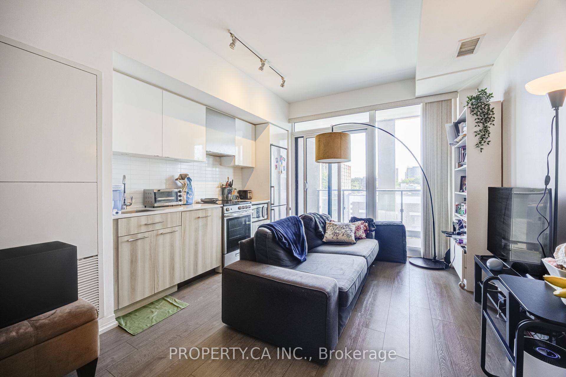 Unit 403 - 251 Jarvis Street, Toronto 2