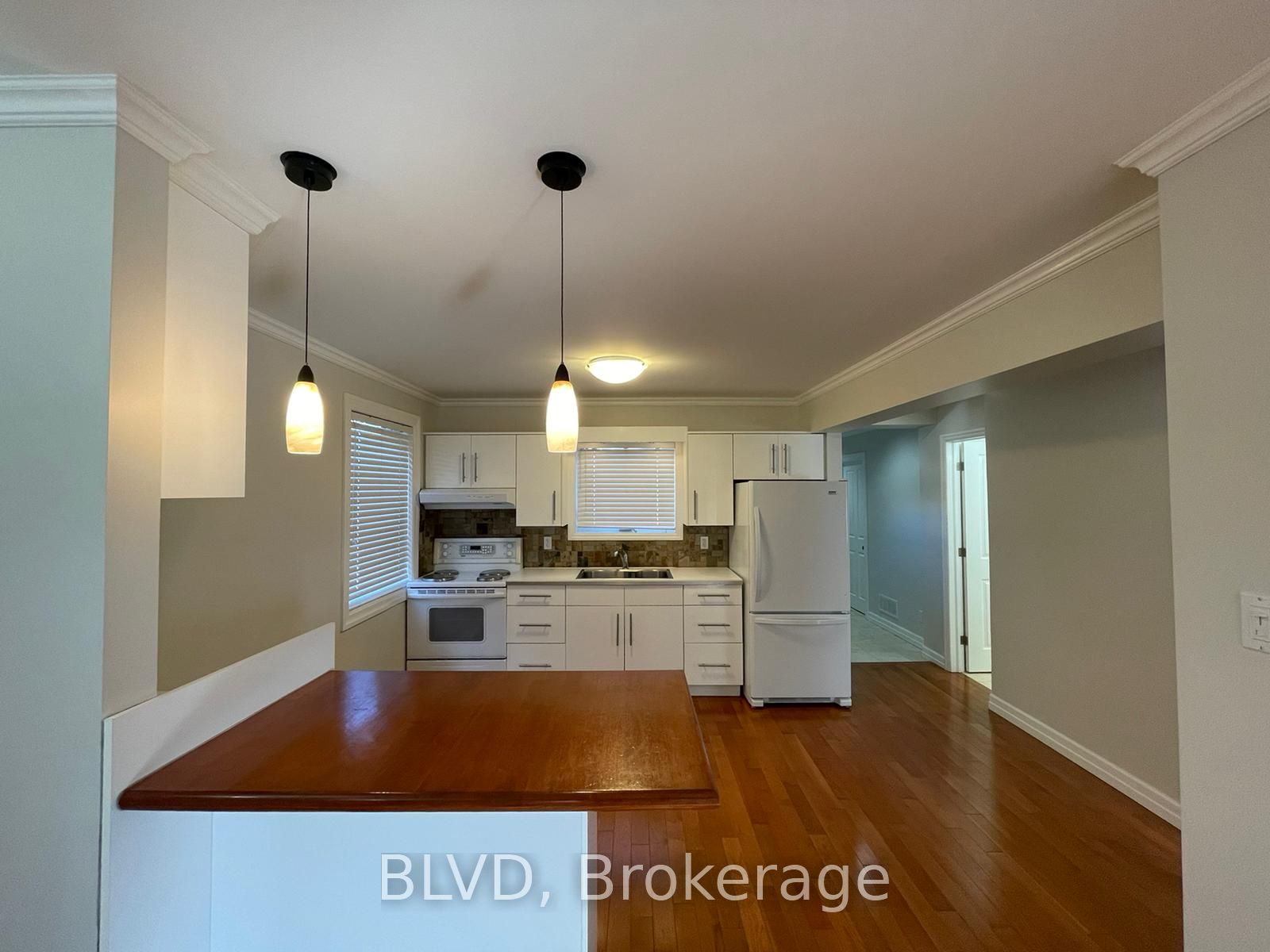 20 Athabaska Avenue, North York 3