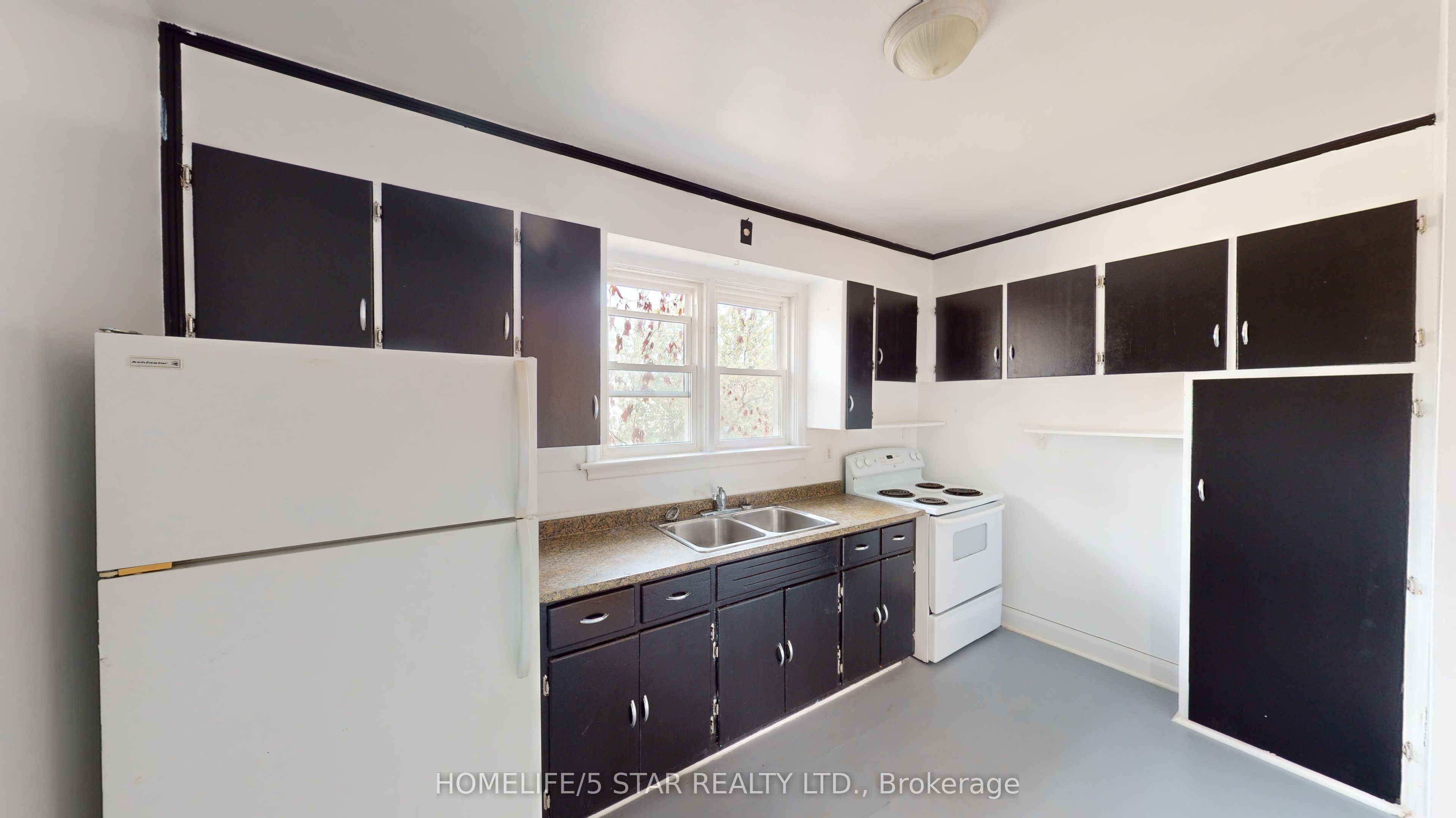 49 Earlsdale Avenue, Toronto 2