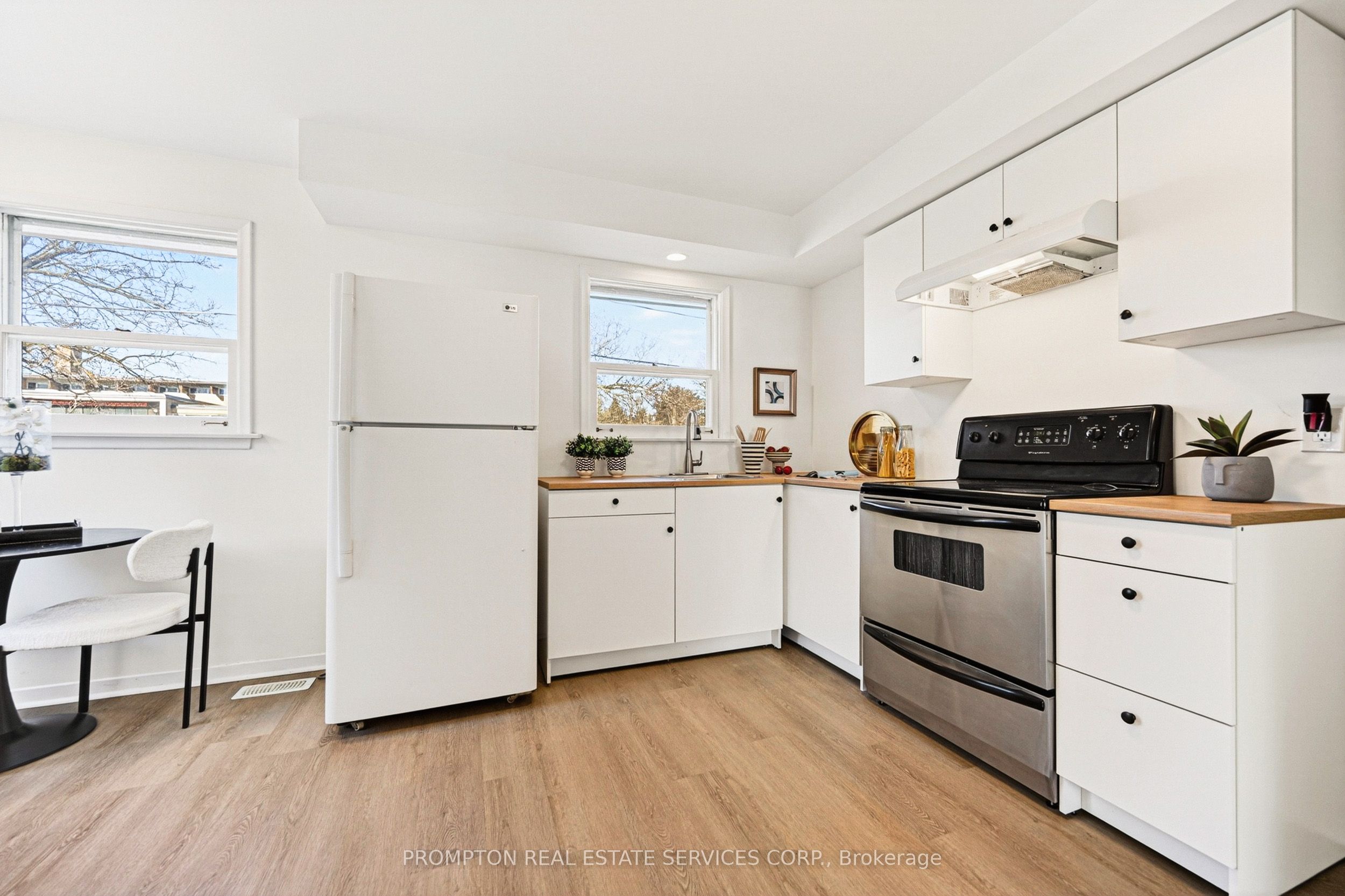81 Maxome Avenue, North York 5