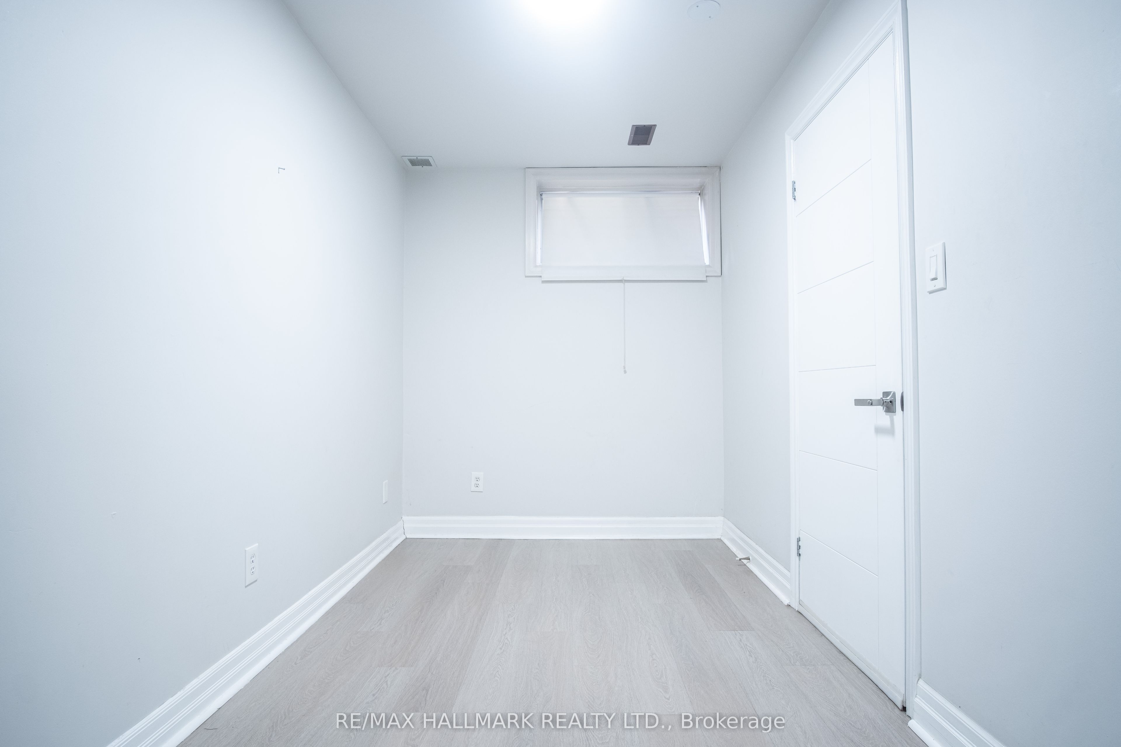 Unit Basement - 116 Regina Avenue, North York 4