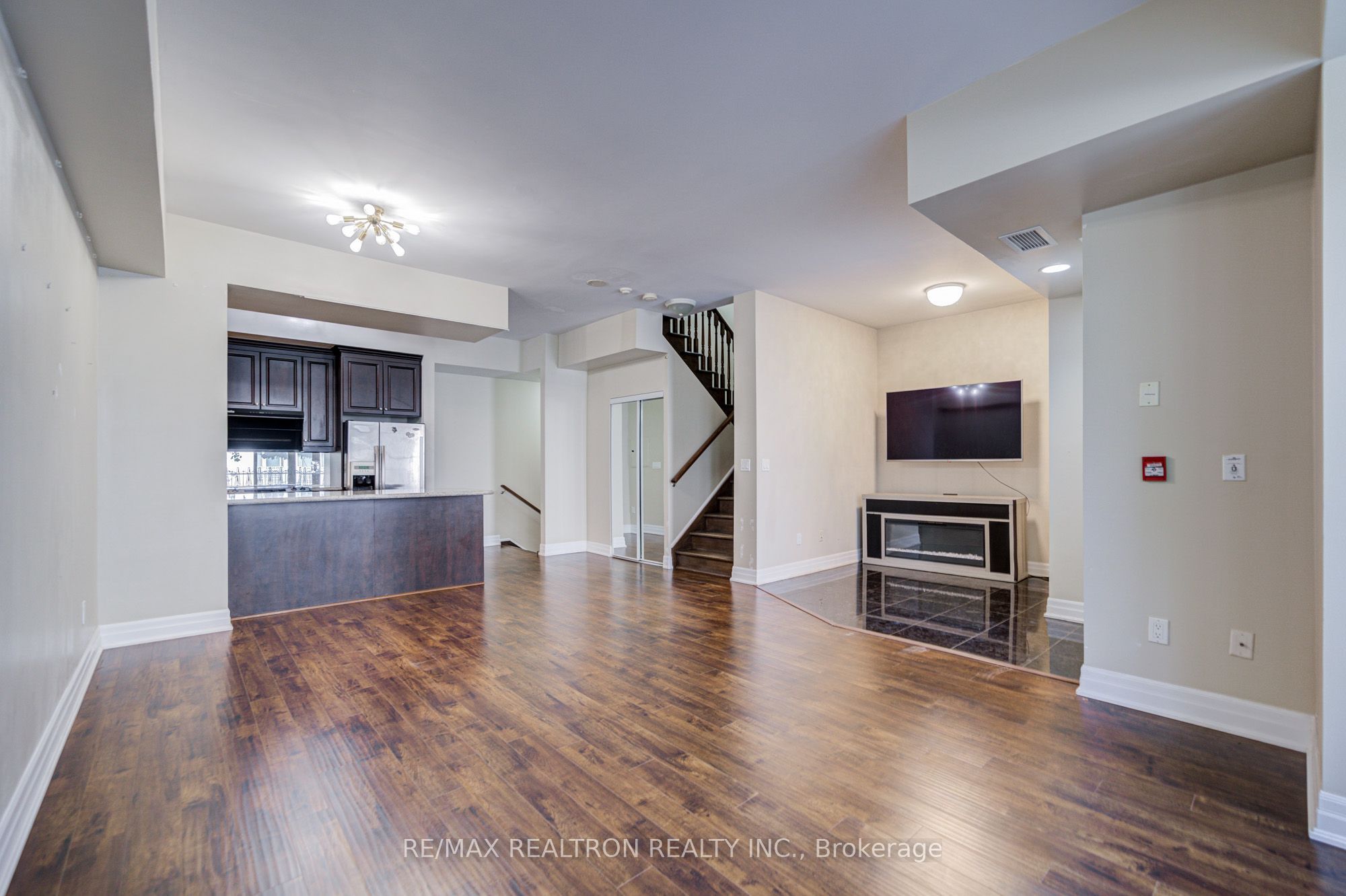 Unit 1 - 93 Sloping Sky Mews, Toronto 3